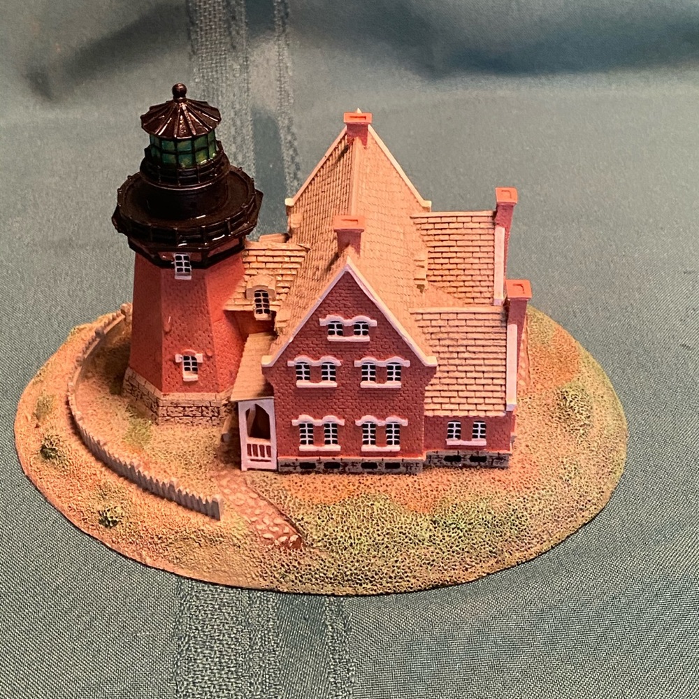 Danbury Mint Lighthouse - Block Island